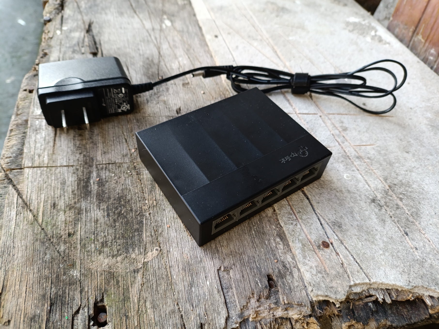 TP-Link LS1005G 5-Port Gigabit Desktop Switch